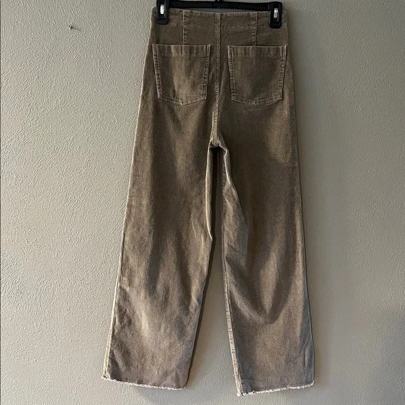 NWOT La Miel Corduroy Olive Green Wide Leg Pants Size Small - Picture 2 of 8